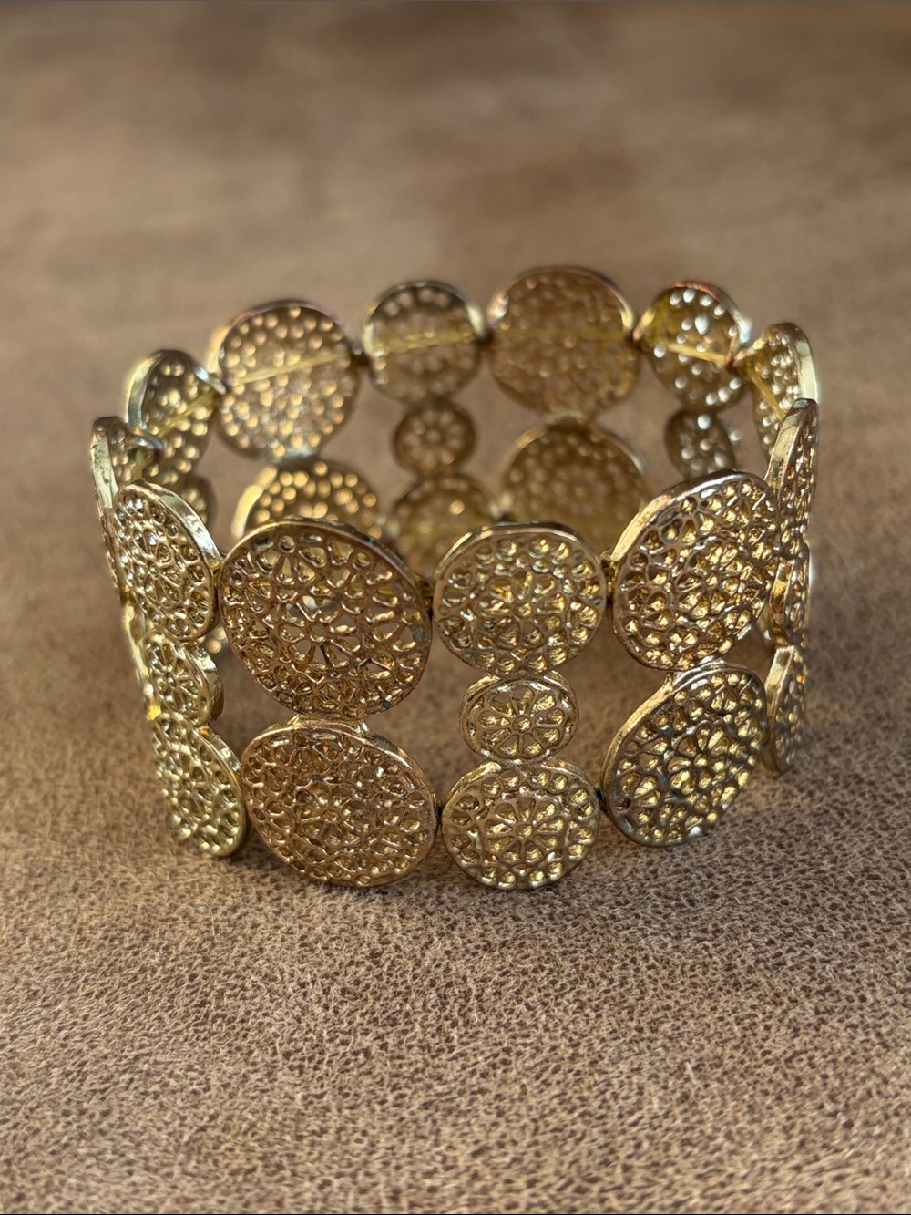 Gold Filigree Circle Stretch Bracelet - Women Jewelry